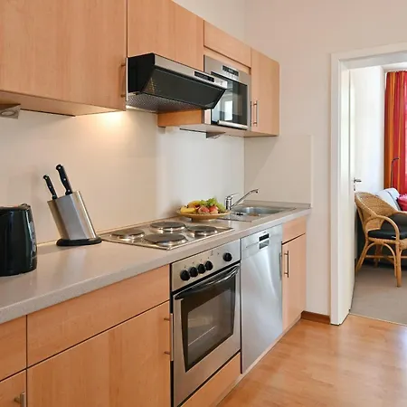 Ferienwohnung-6-mit-sauna-wlan-6-pers-sellin-auf-ruegen-villa-celia-200-m-vom-strand-entfernt